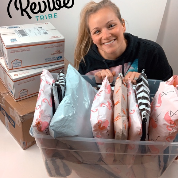 25% off today only on bundles. Price comes off automatically - Picture 10 of 16